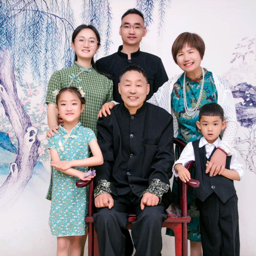 李沺逯