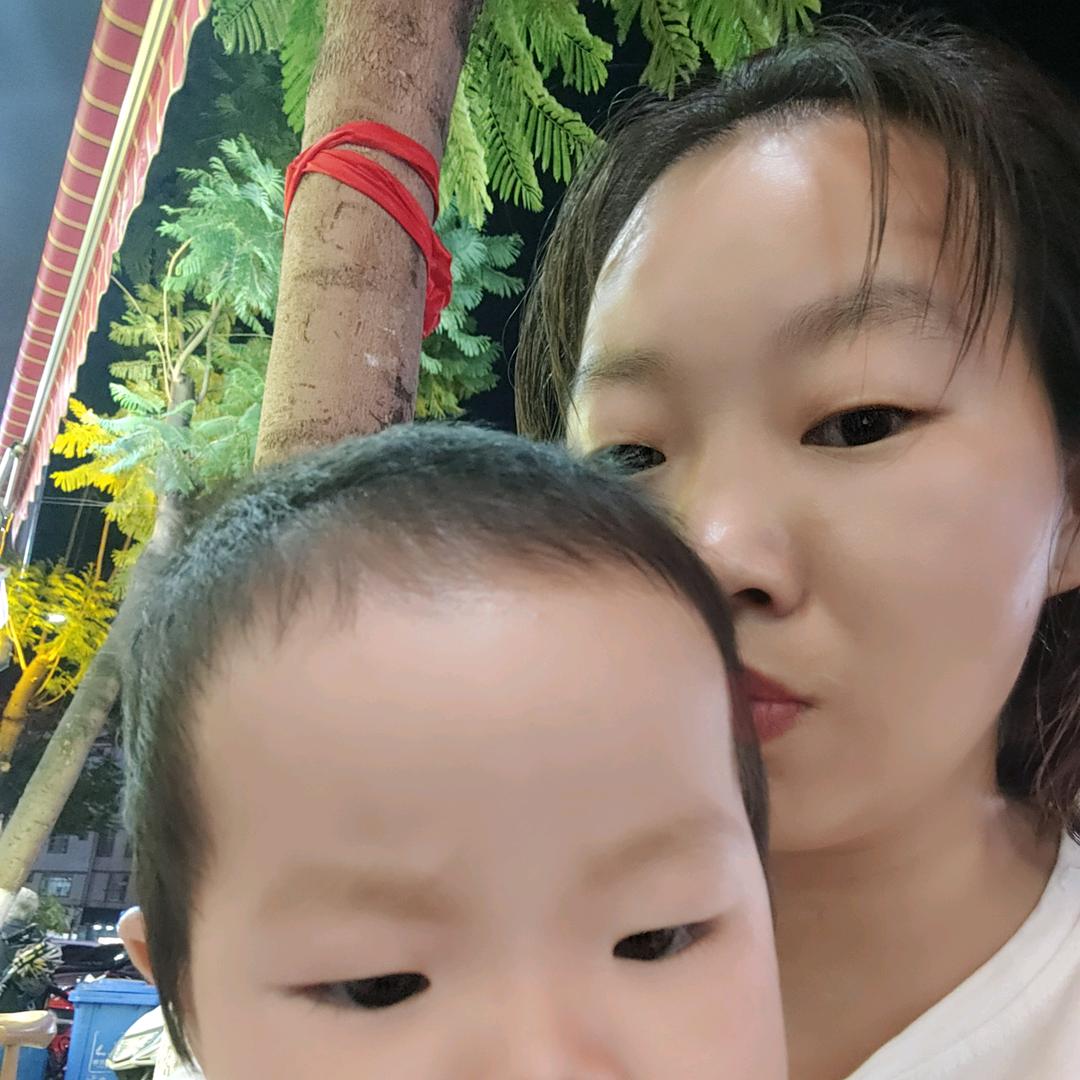 卖菜的小姐姐