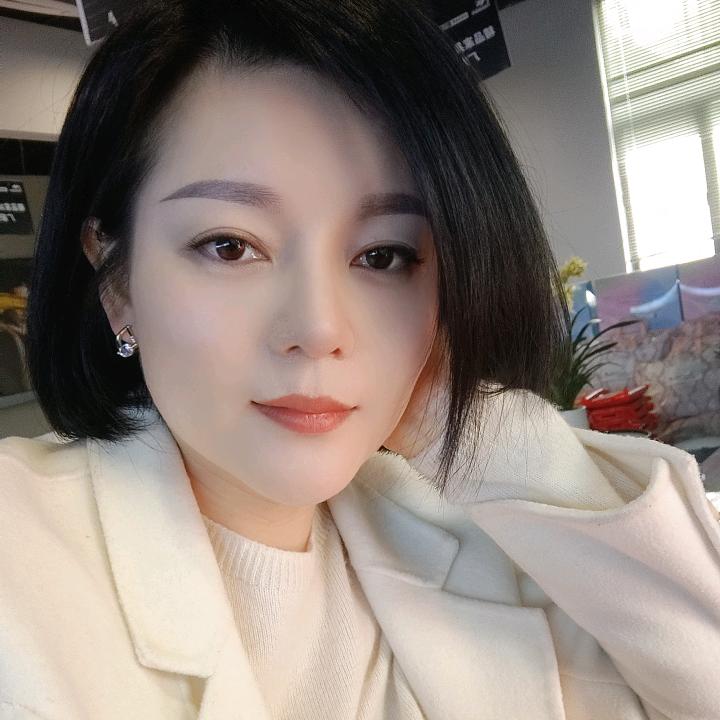 浅蓝色
