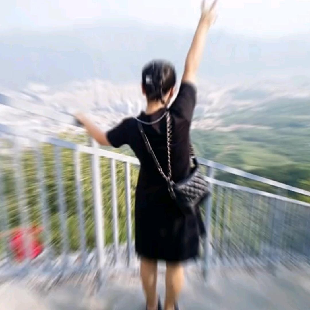 八岁