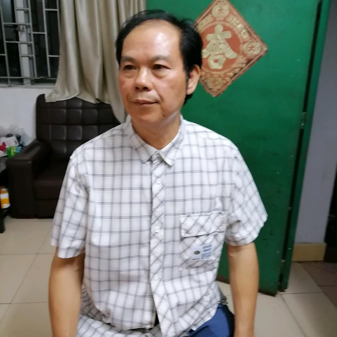 服装销售李彪