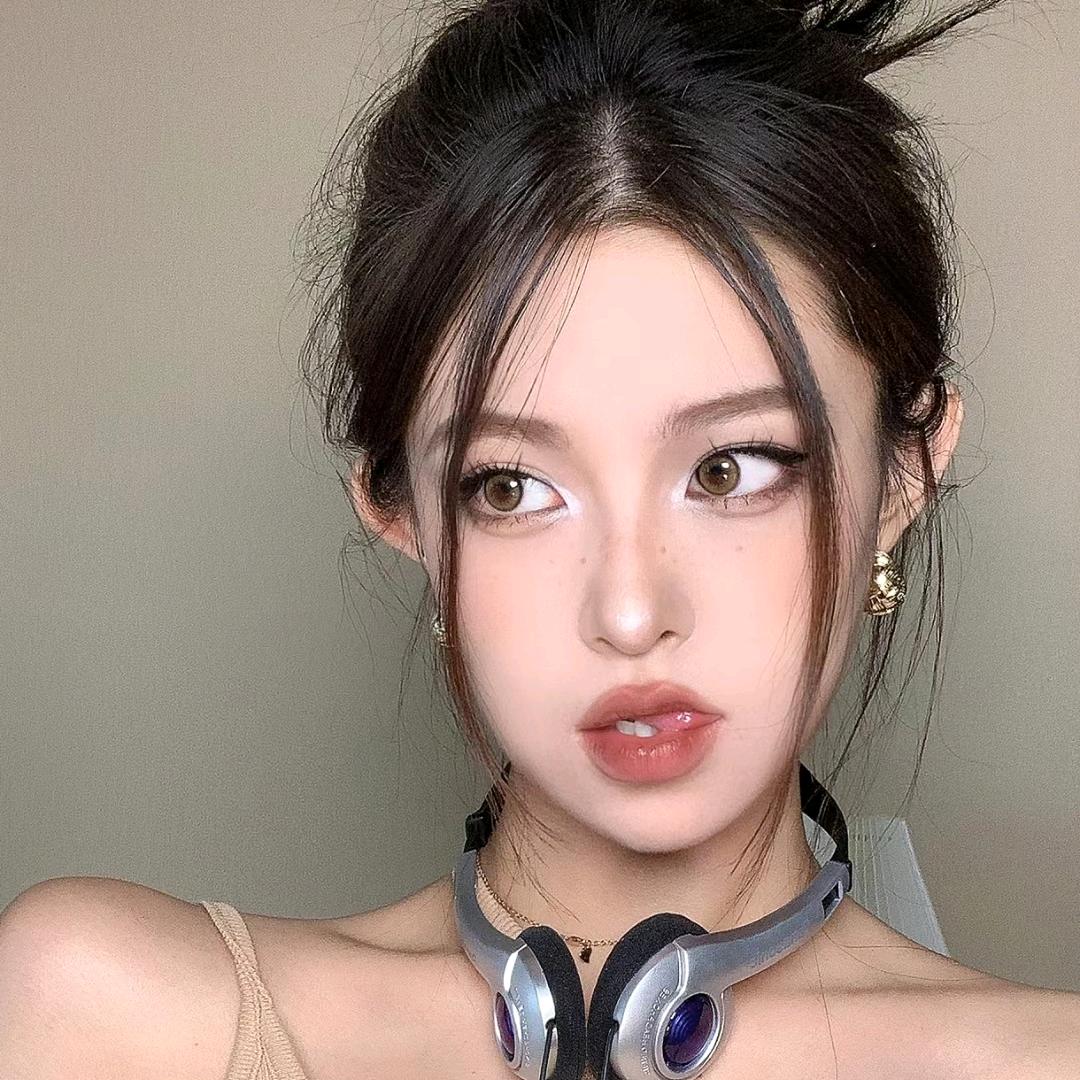 微辣草莓酸奶头像
