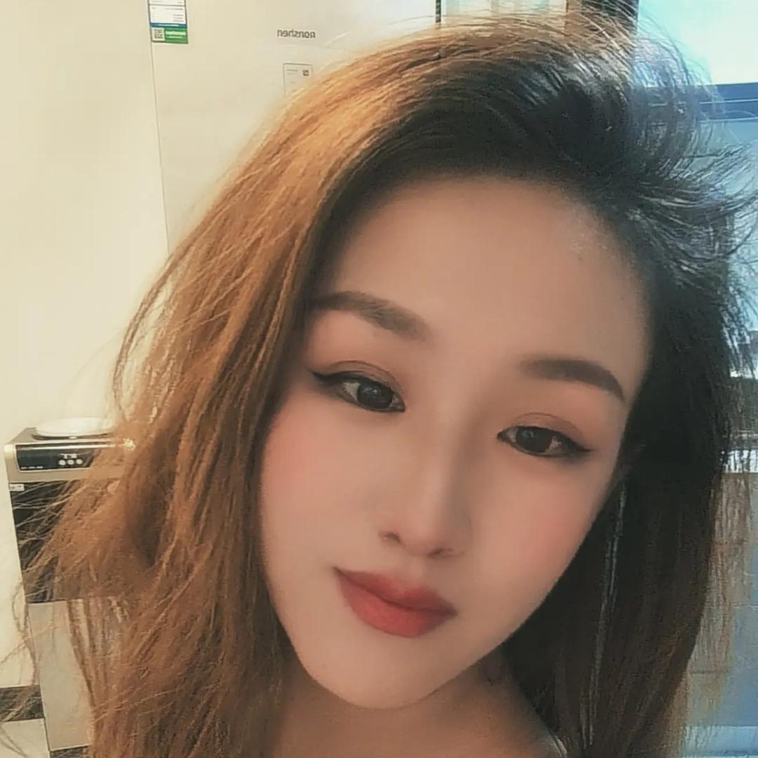 和静跑出租车的小姐姐！