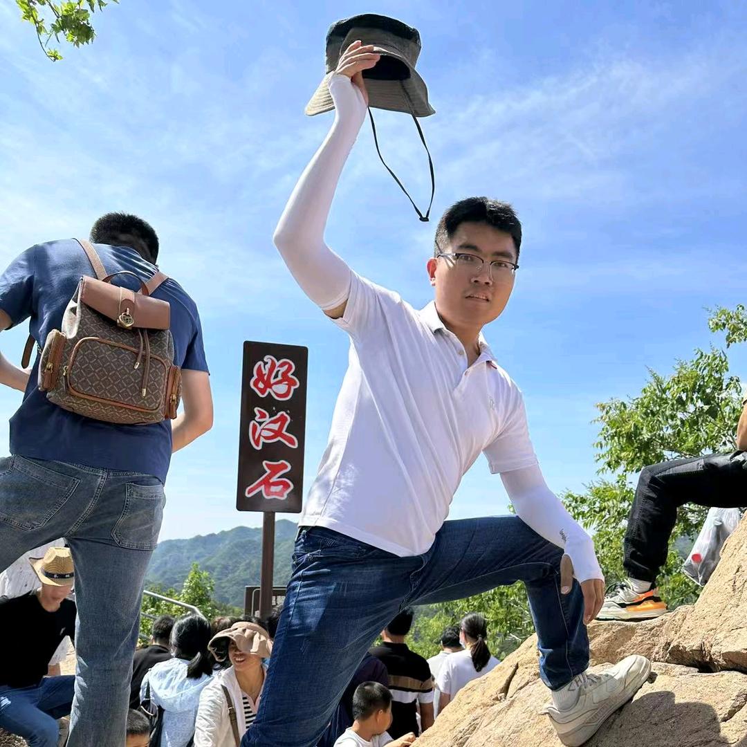 初玥商务车
