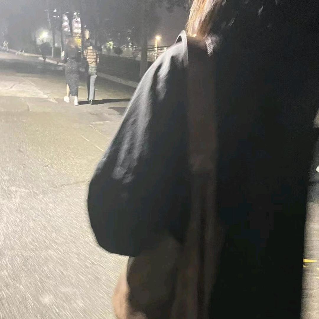 灰色星期六