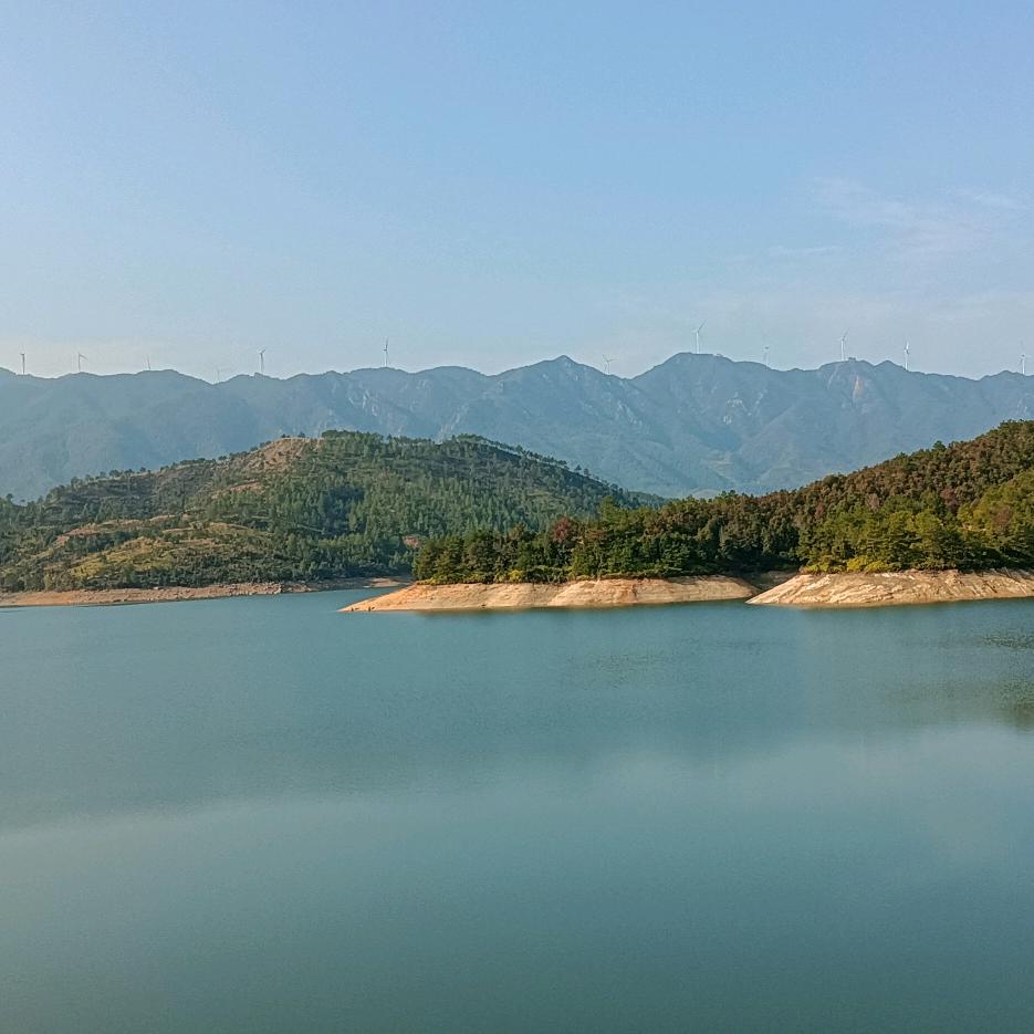 前世不欠，今世不见。今世相见，定有亏欠