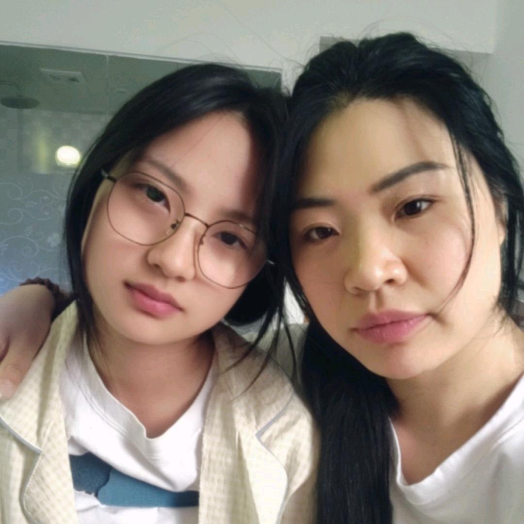 莹莹妈