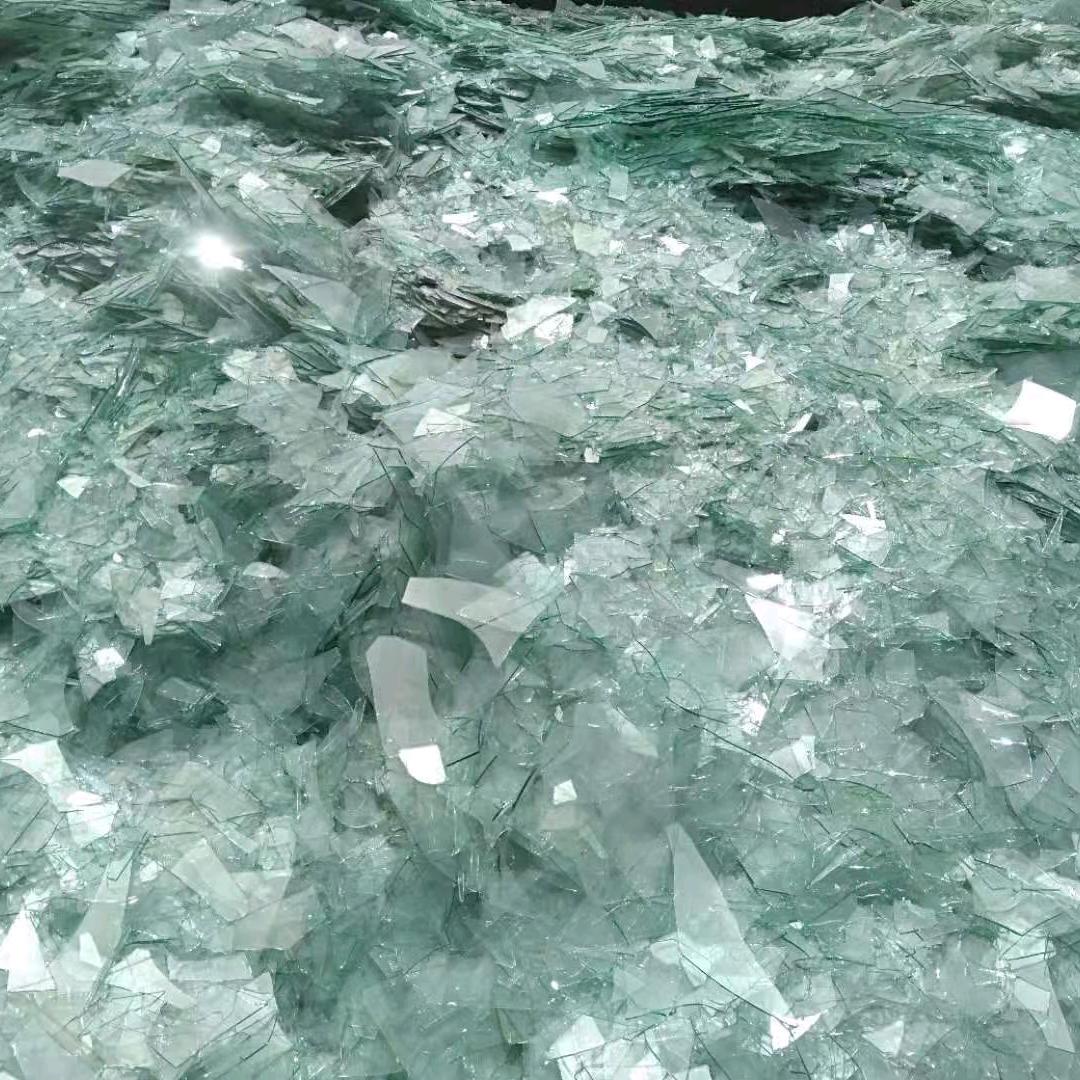 专业回收废玻璃，酒瓶，废木料