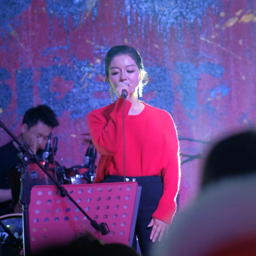 歌手🎤千千⁰⁴²⁹