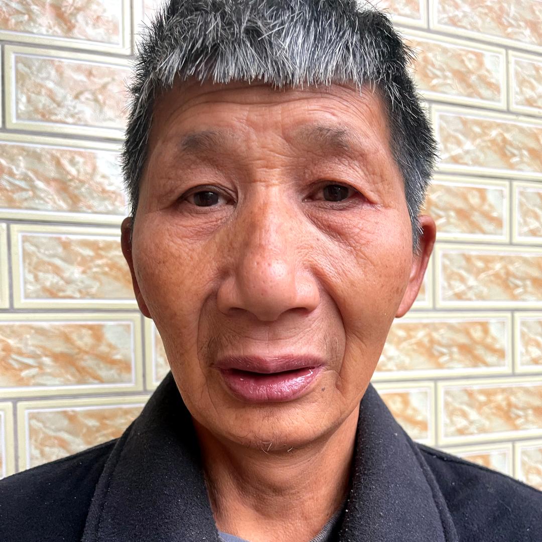 戴惠林（喜笑颜开）