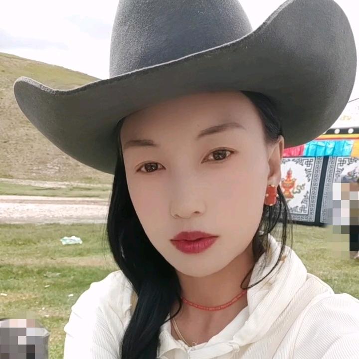 藏族姑娘
