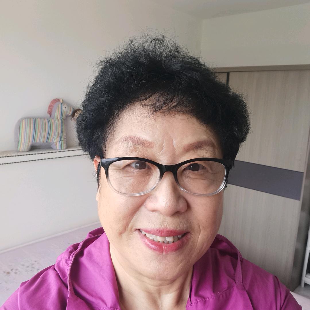 红坦诚  早8点10分