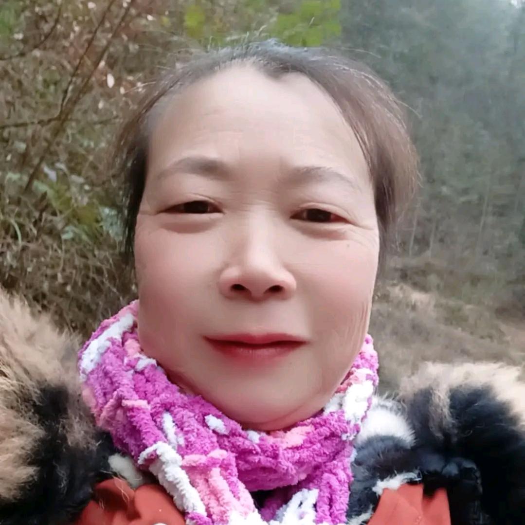 周妹晚上8点半开播