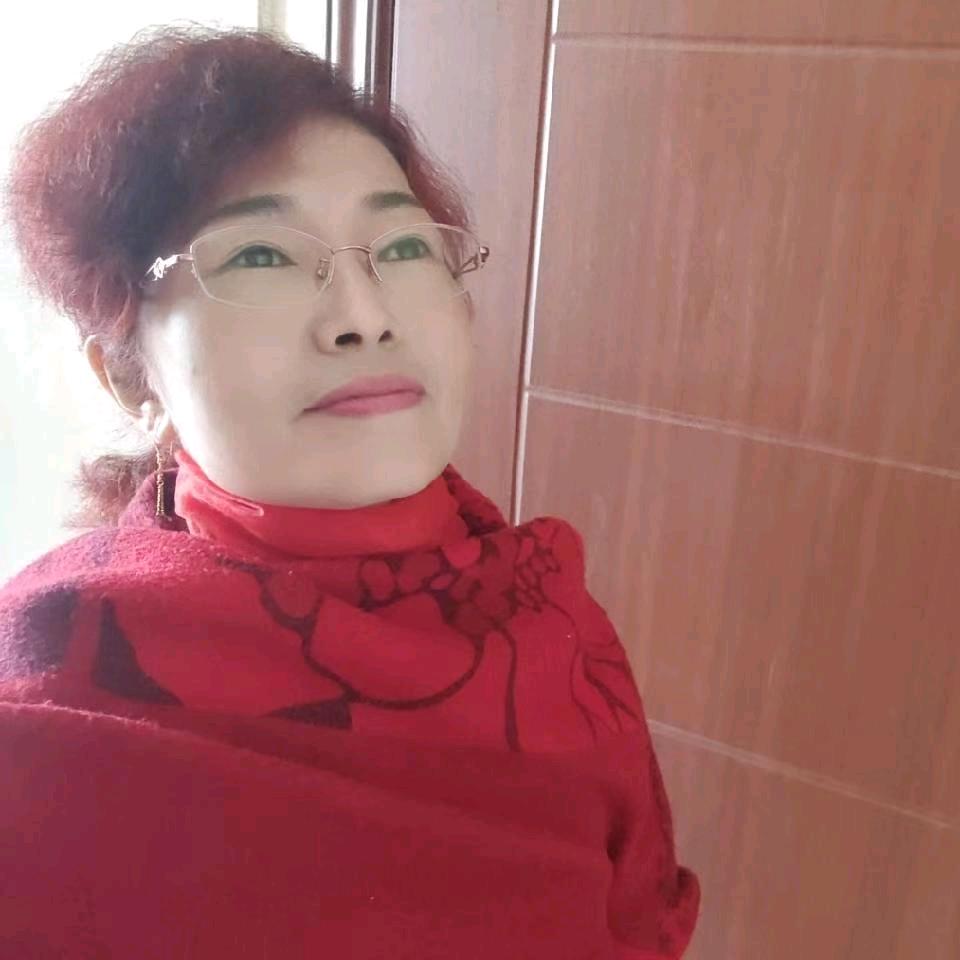 小玲爱表演晚上六点五十八开播(相约情人节
