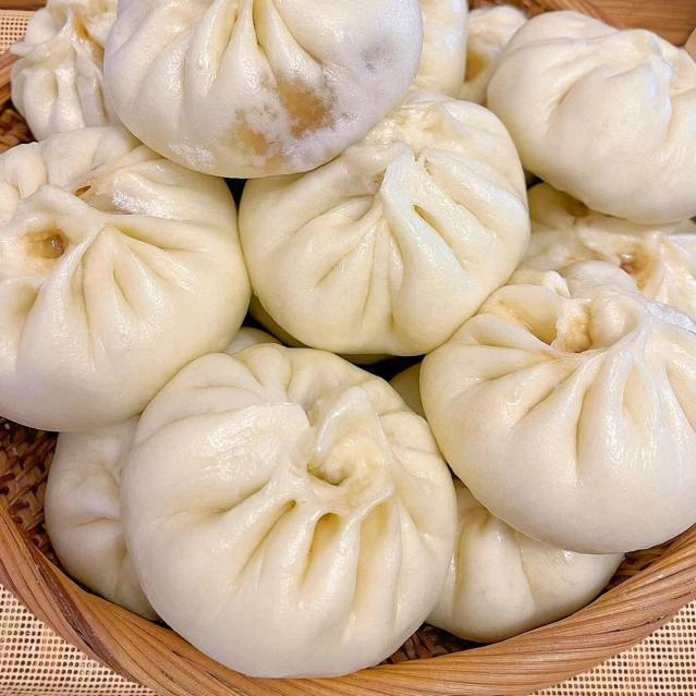 河南人🇨🇳在柬埔寨富力卖手工包子