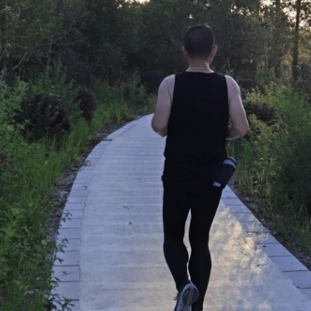 黄春生，凤铝系统门窗，