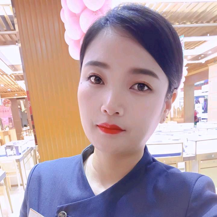 梦金园广场店~小白