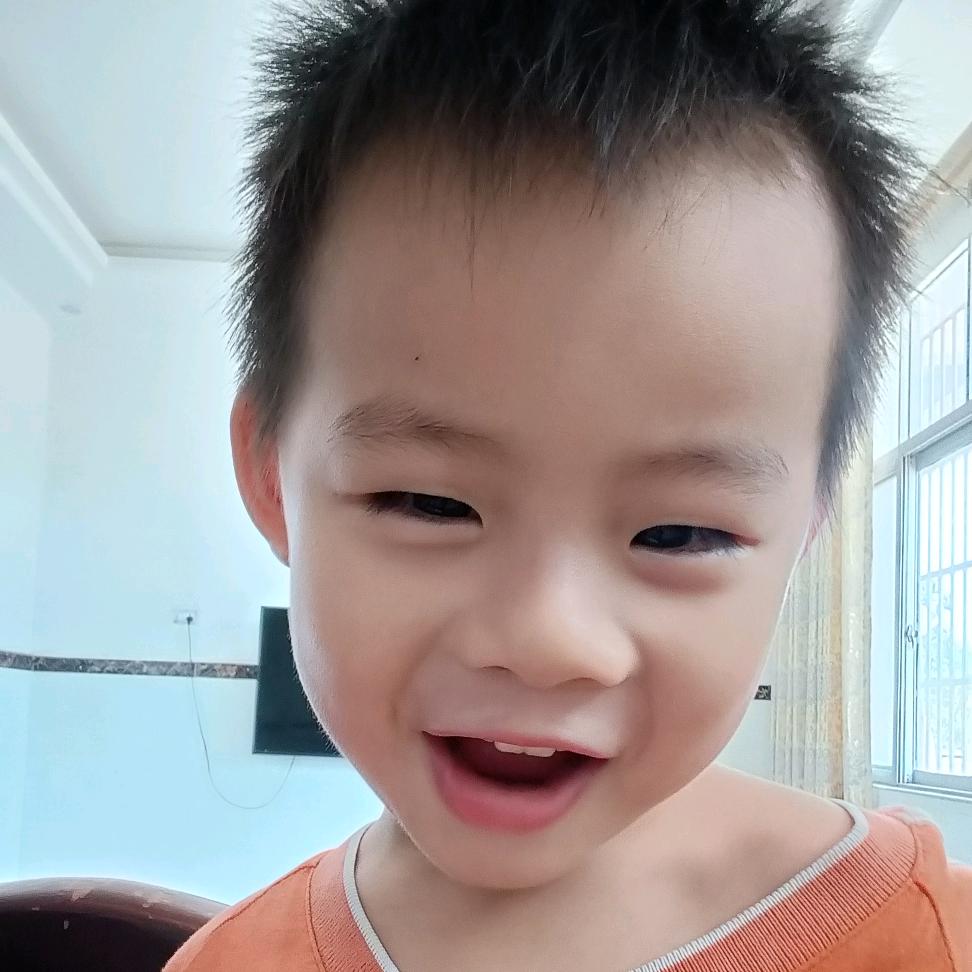 韦小榕