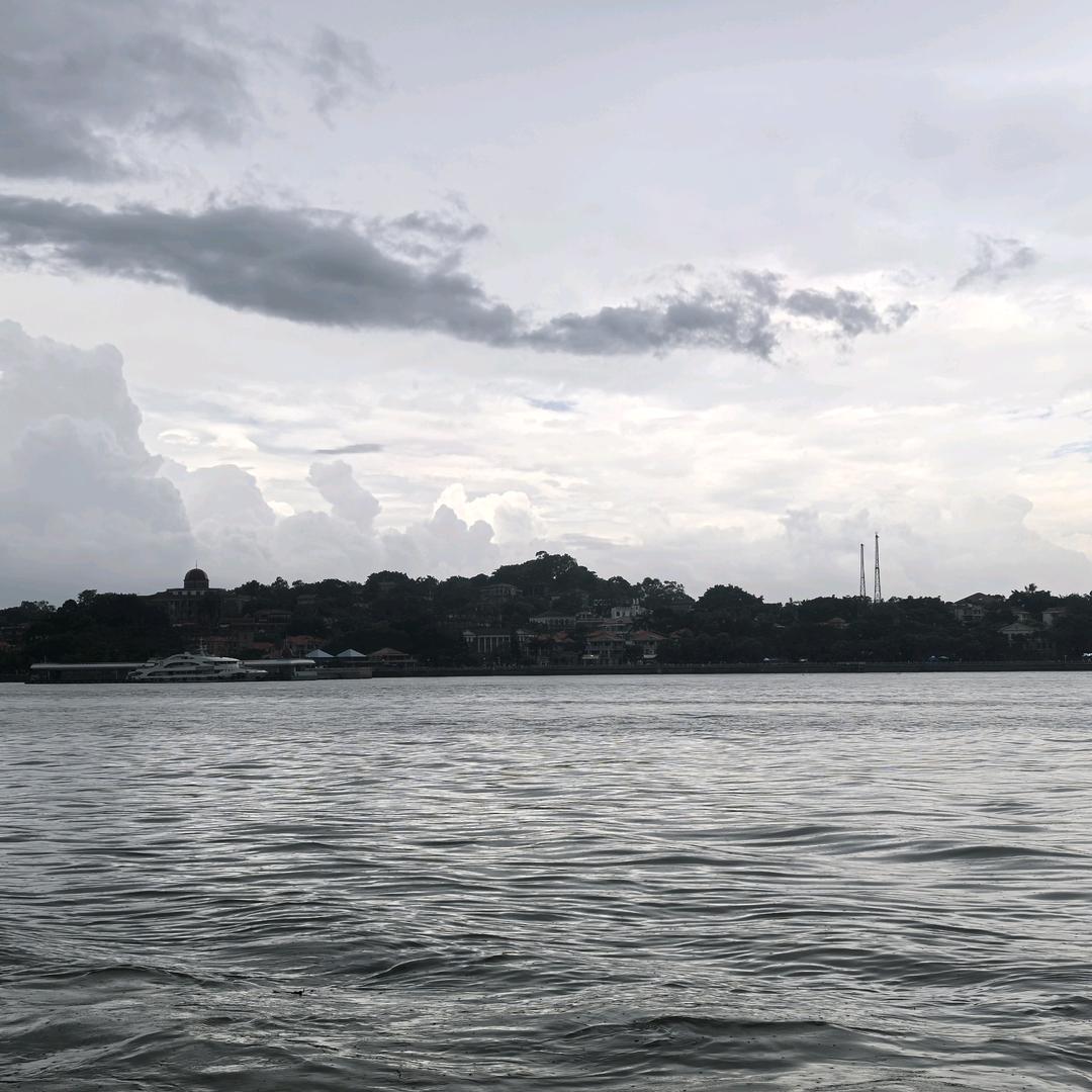 平平淡淡