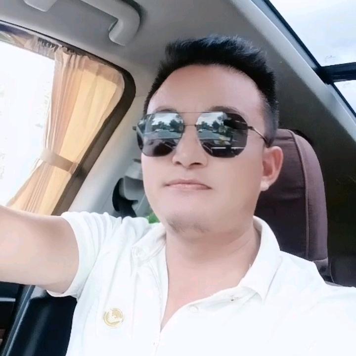 我不努力谁给我未来？
