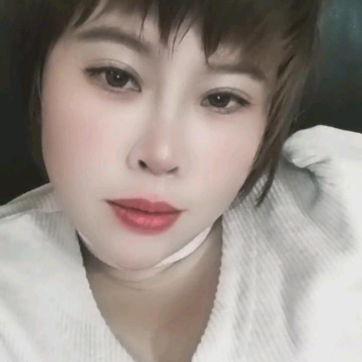 黄玲玲