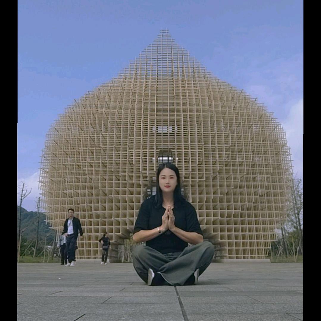 人生如戏，戏如人生