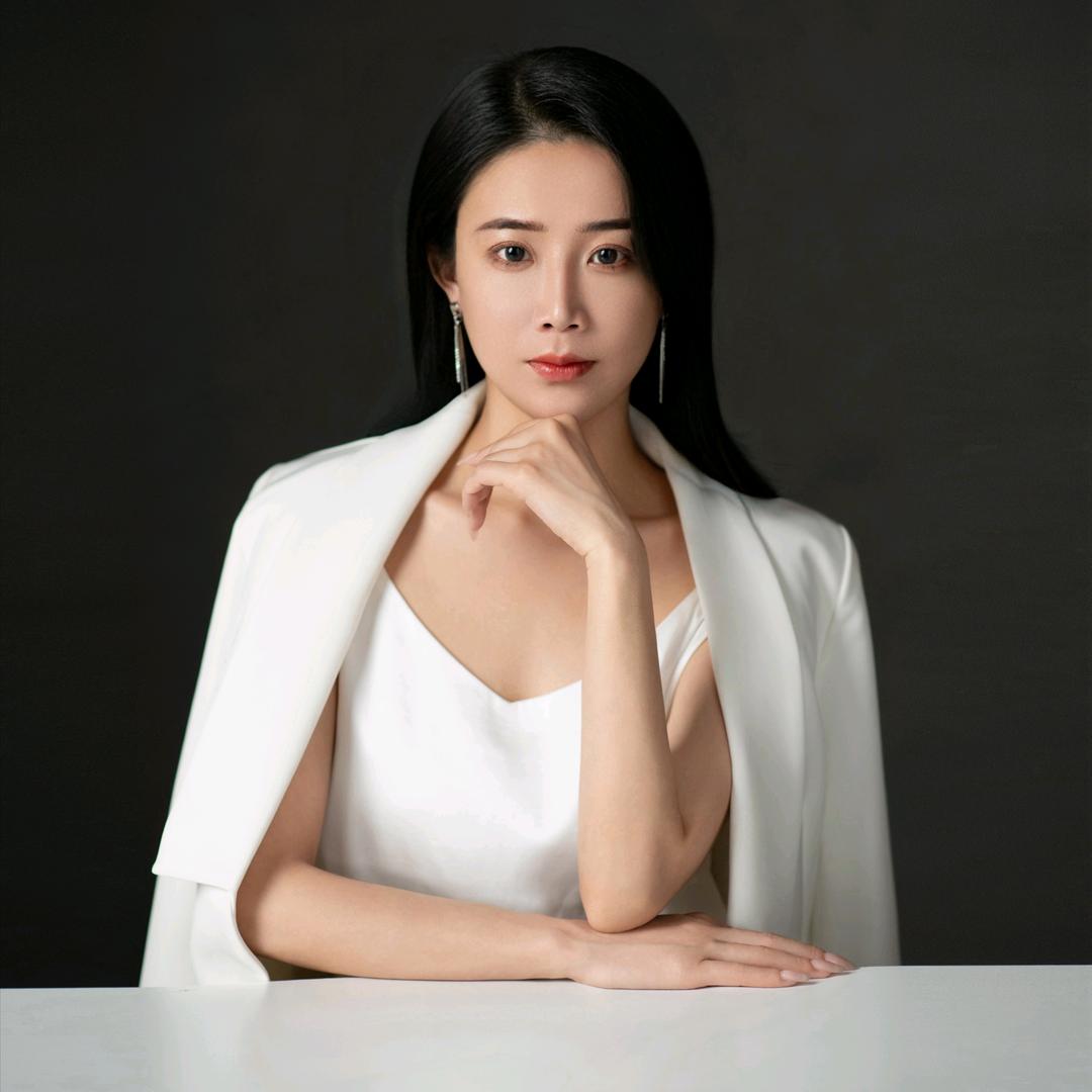 慕琪辨是非百货