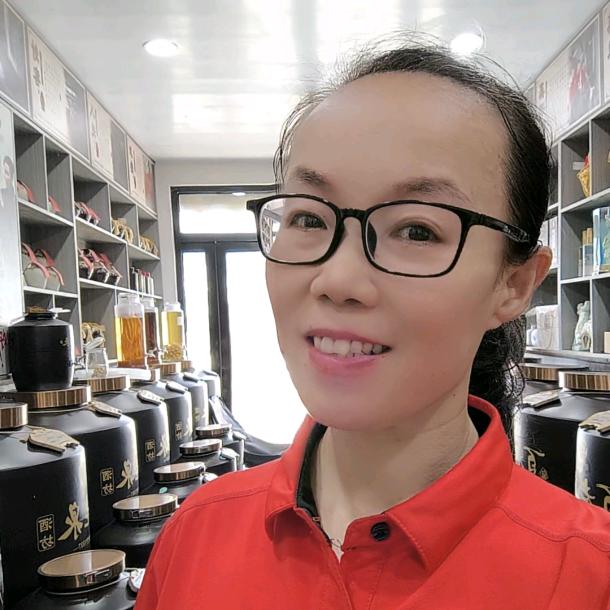 庄寨百老泉酒姐王静