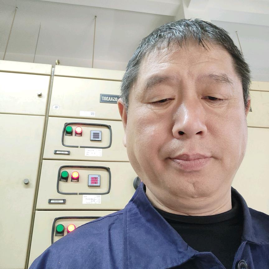 青春献给小酒桌