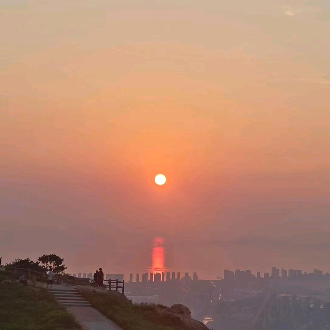 。。。。。，，，