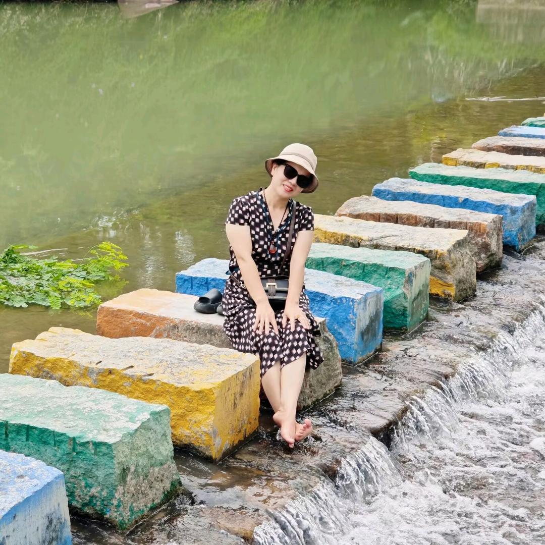 黄姝涵（优品衣舍）欢迎选购