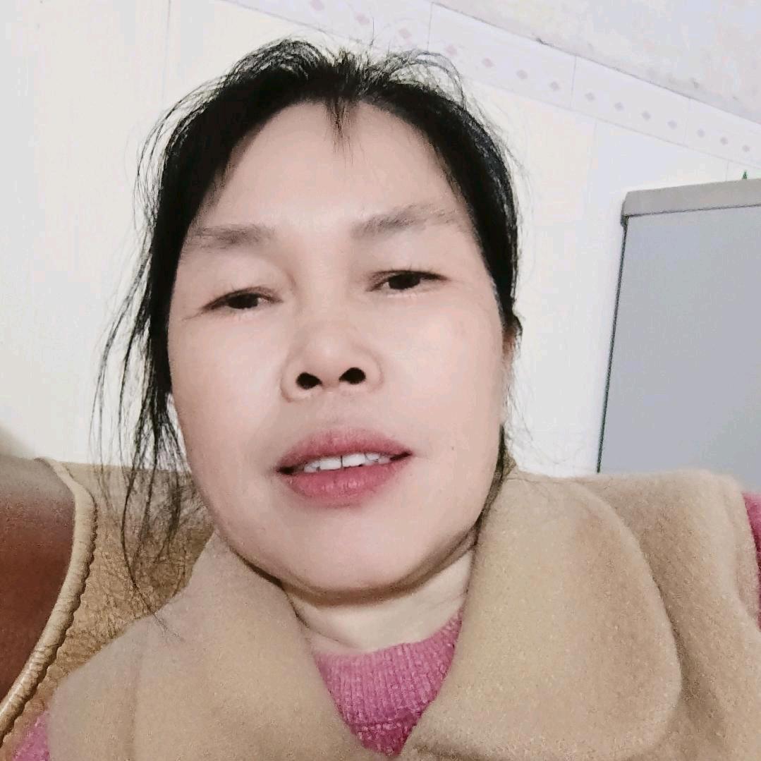 潘姐早上5:30开播。