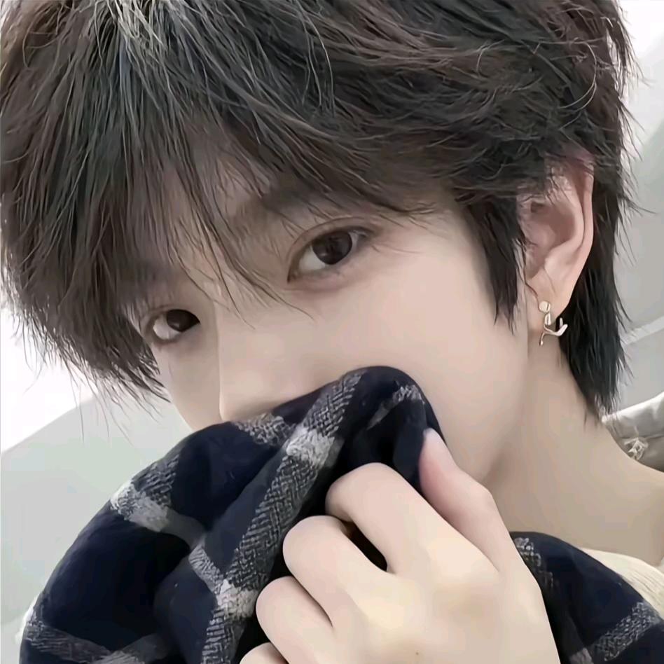 小白哥哥(●• ̀ω•́ )✧