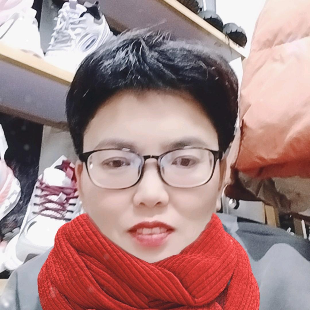 龙口烈士塔千色基地做服装的燕子