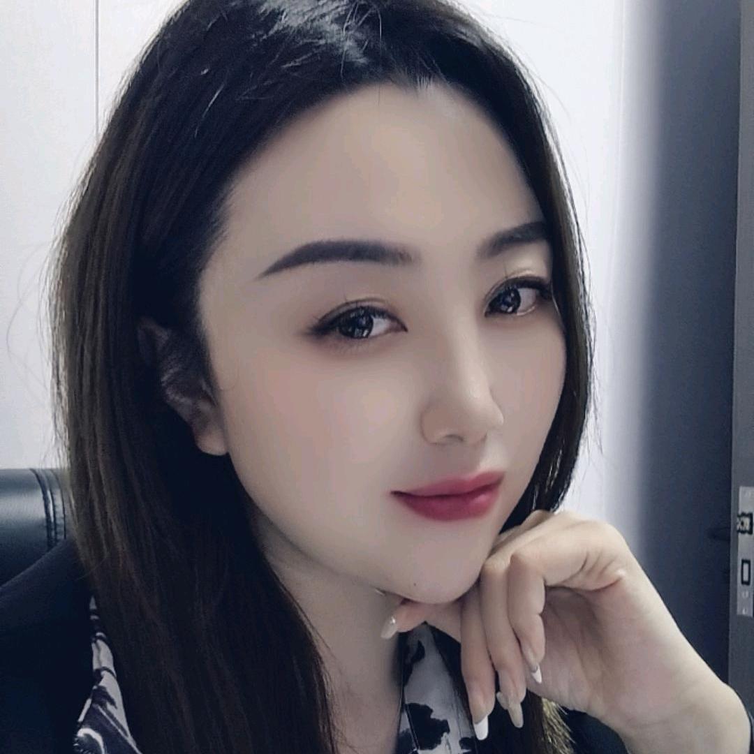 撸铁的女汉子