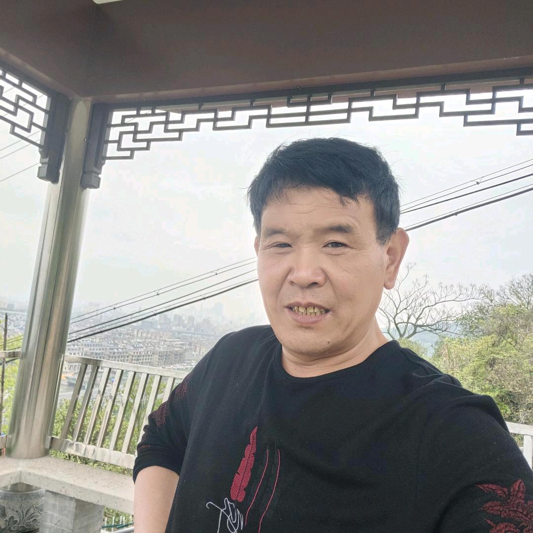 走四方