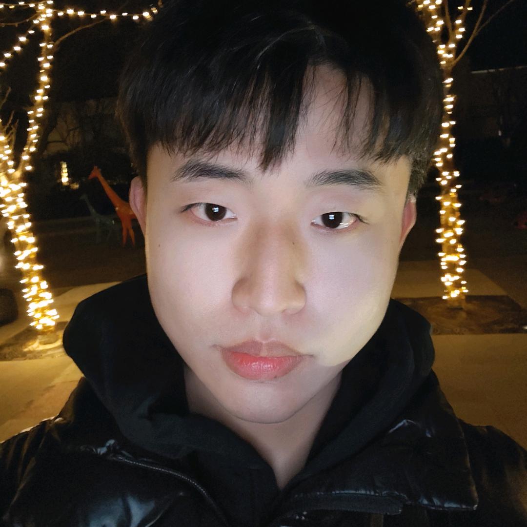 于升海爱看篮球