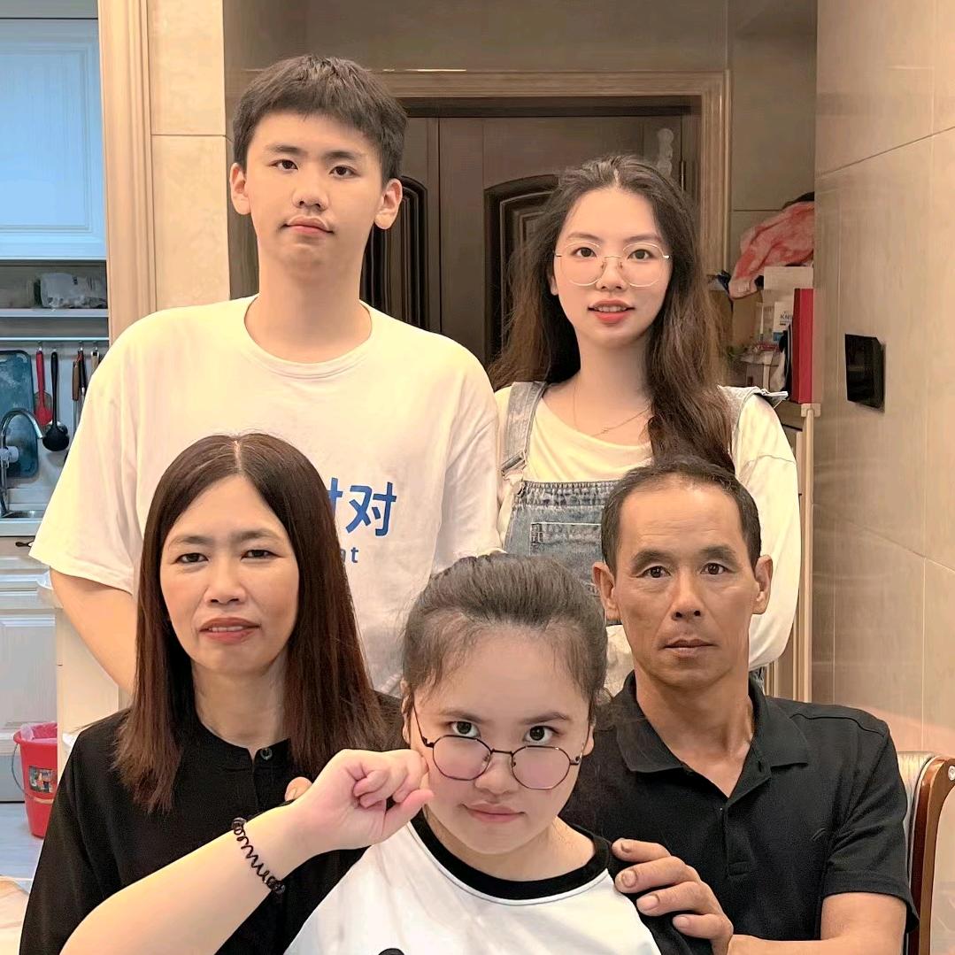 嘎嘎佳