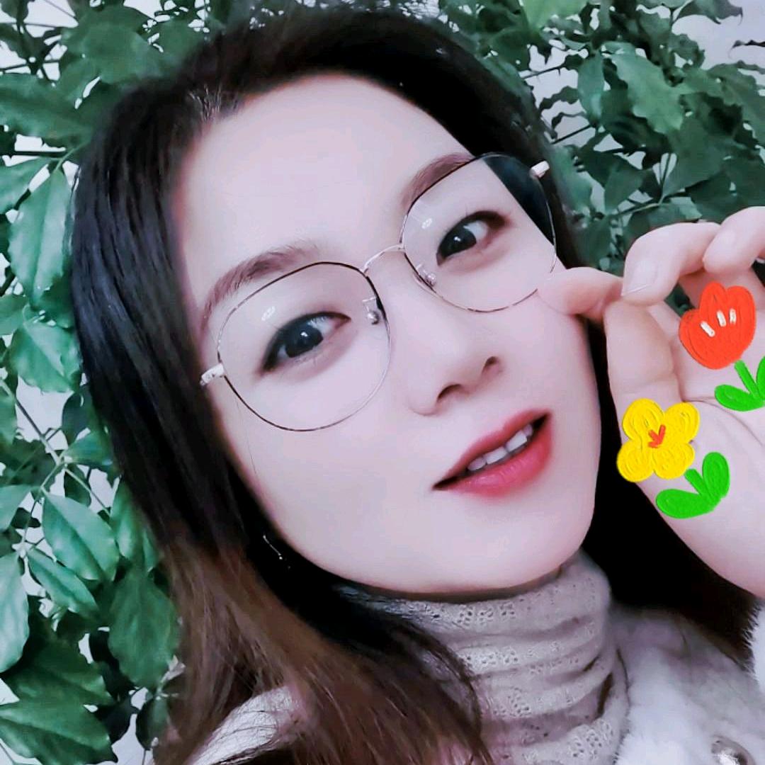 小何姐姐❤️🌻