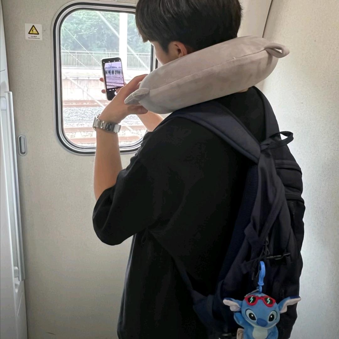 不清.