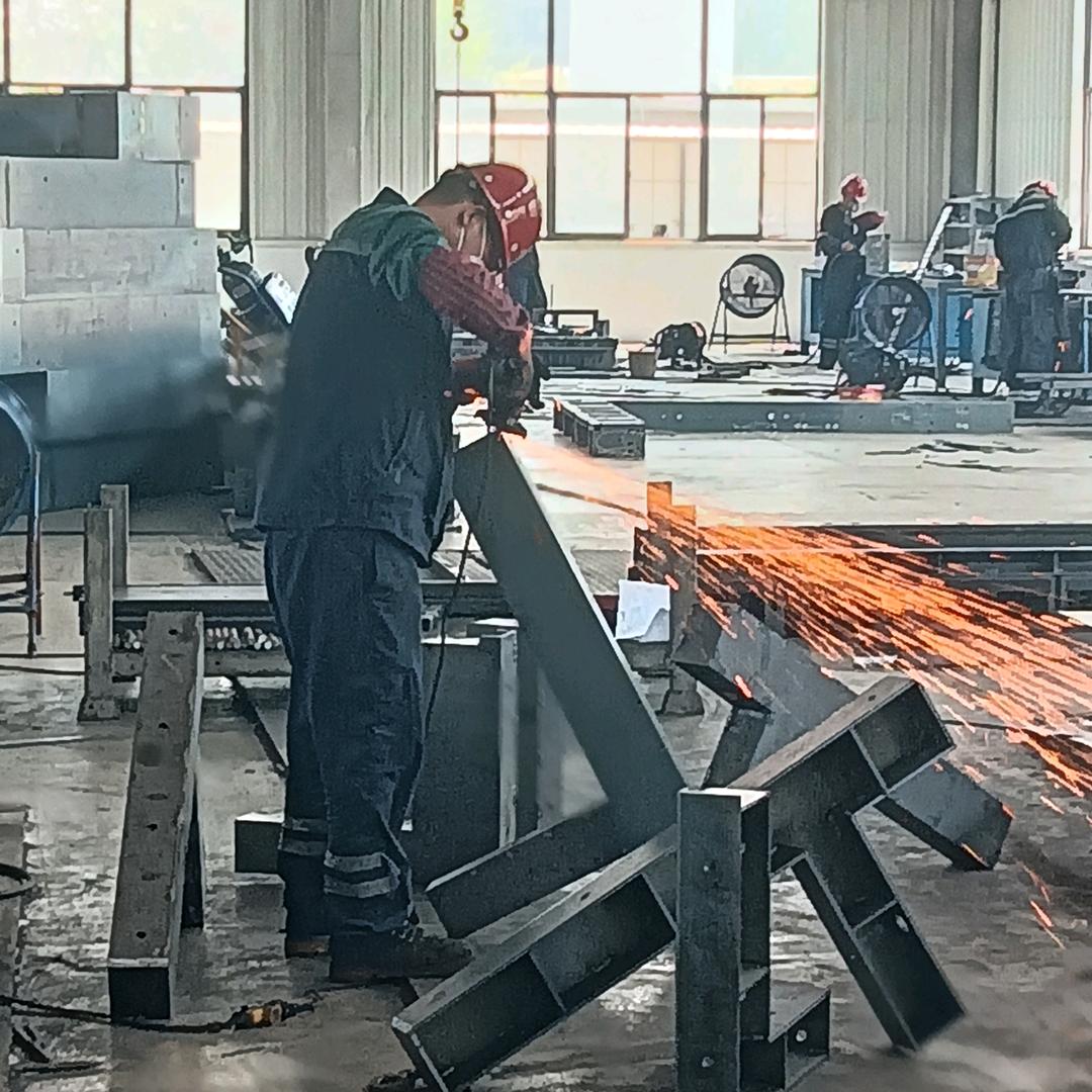 东青打包机～小孙