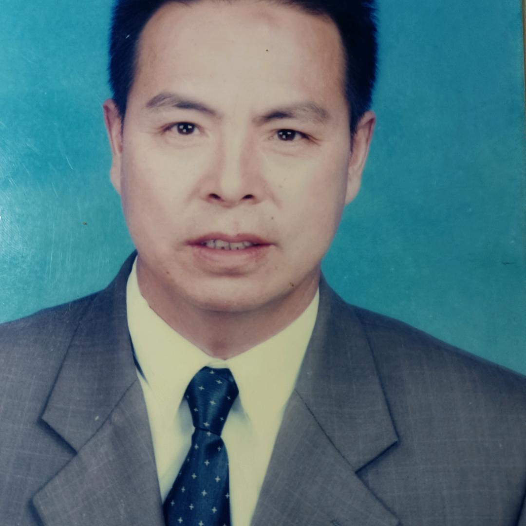 军嗲