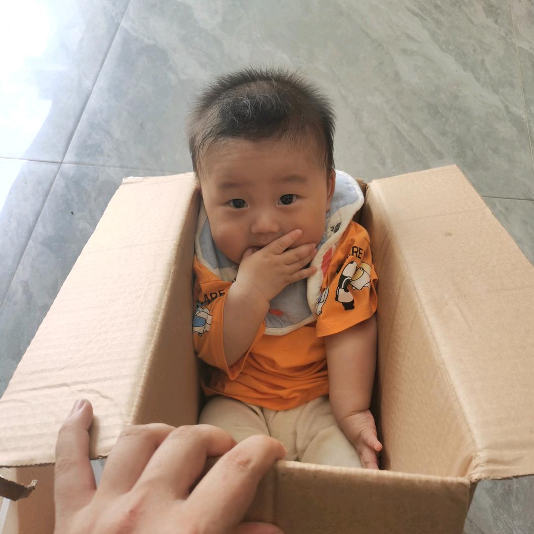 左右橱窗