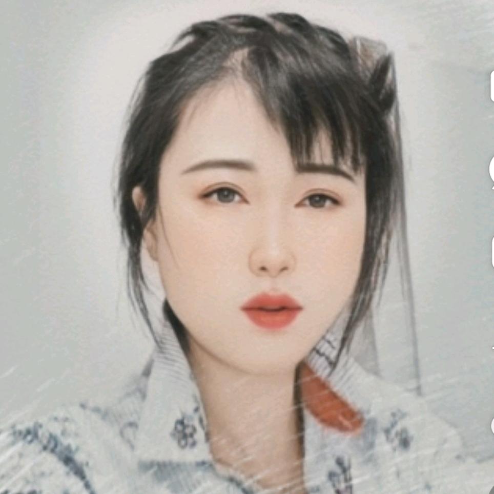 玉佰万   @堃腾服饰