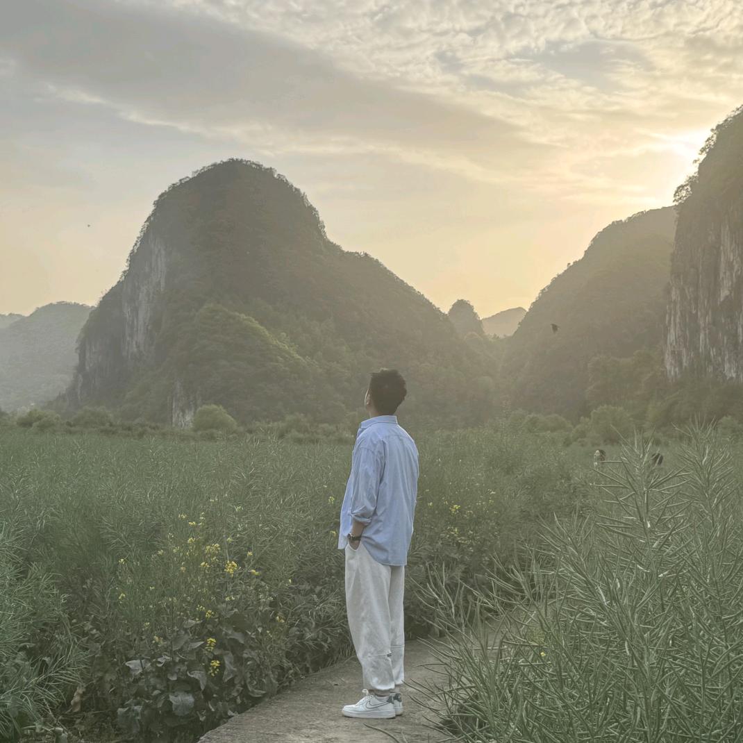 假装是个飞行员