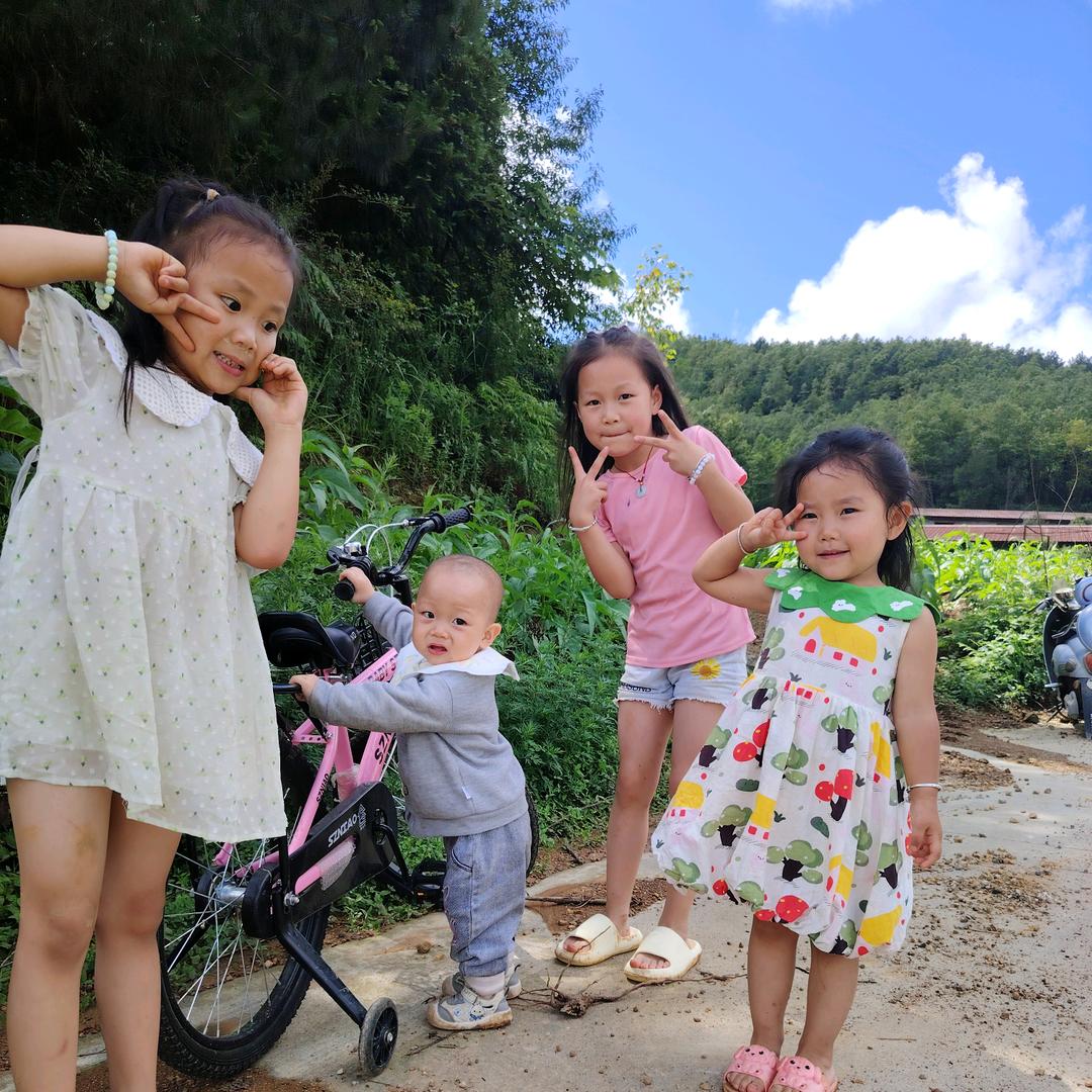 一拖四～农村宝妈