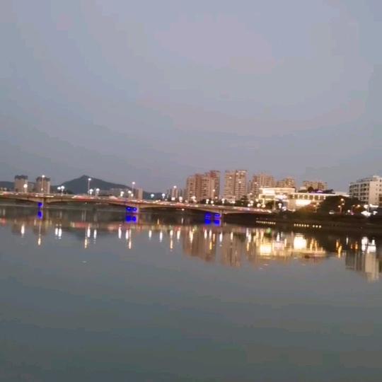钢琴出列