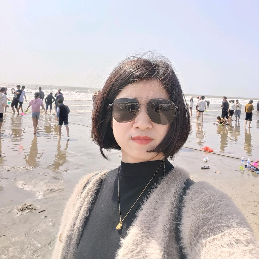 南雄鑫富建材（水泥沙防水瓷砖胶钢筋）