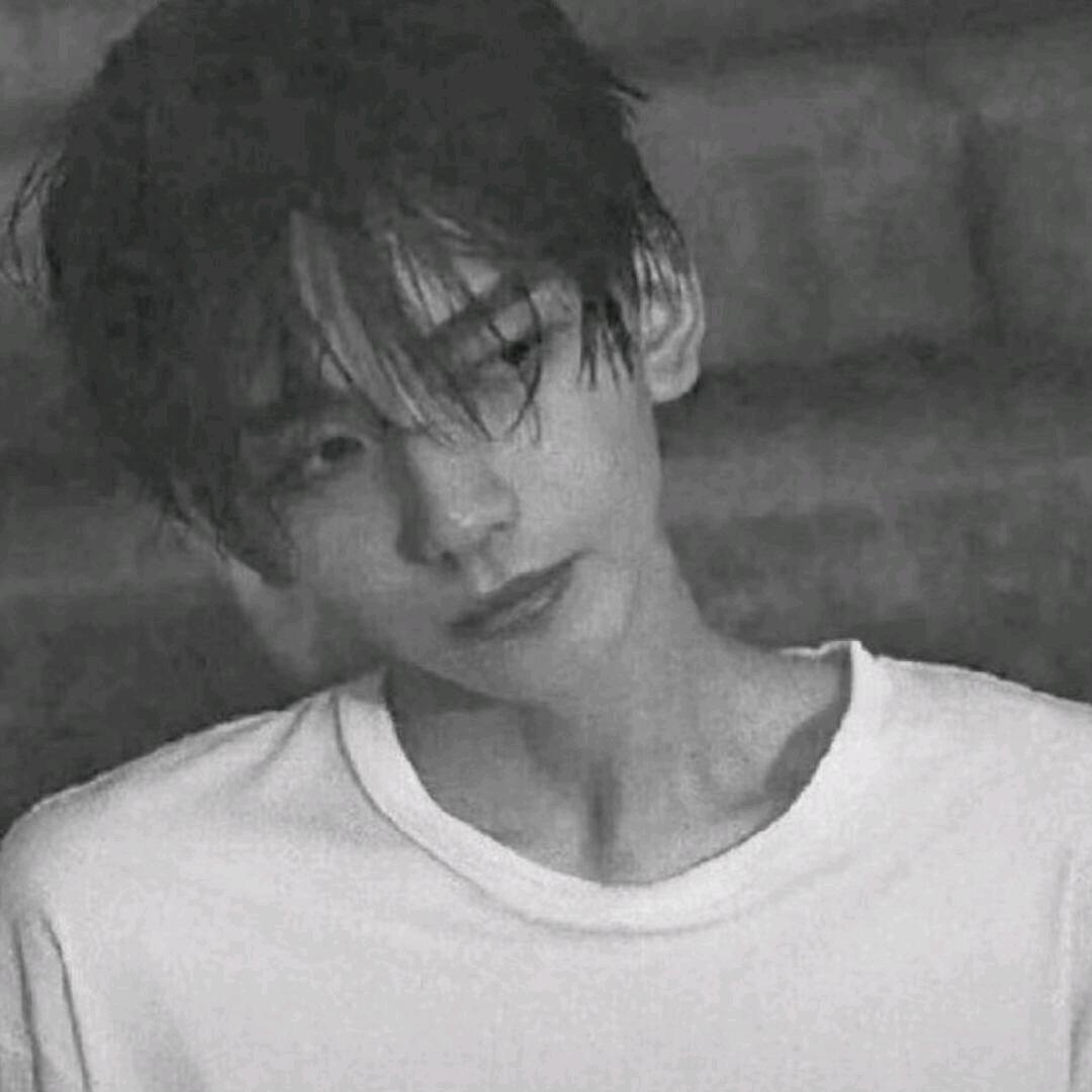 灯光霓虹我们一起放屁