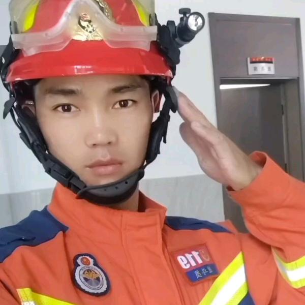 顾家小酒馆  KTV《杨柳村烧烤店》